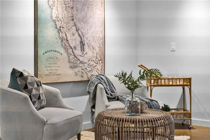 21820 Dumetz Road, Woodland Hills, California 91364