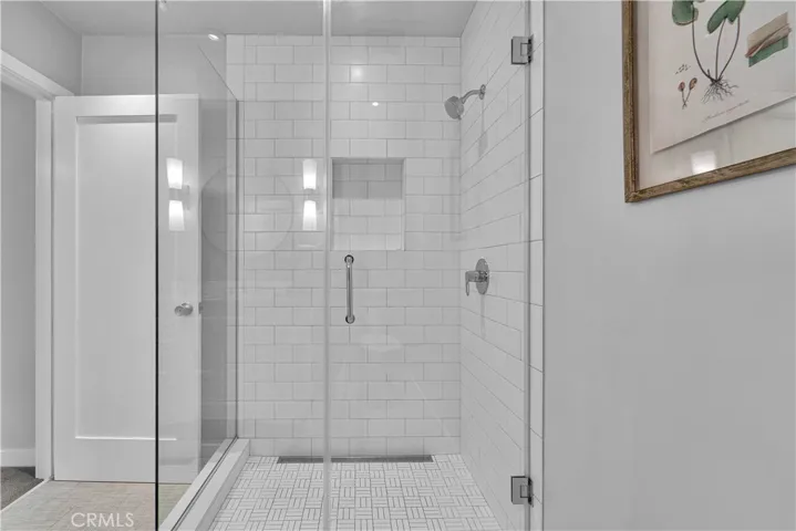 21820 Dumetz Road, Woodland Hills, California 91364