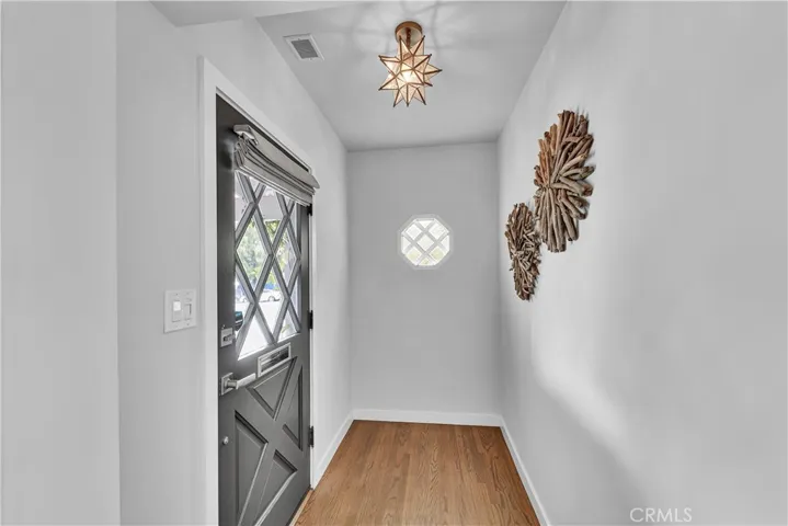 21820 Dumetz Road, Woodland Hills, California 91364