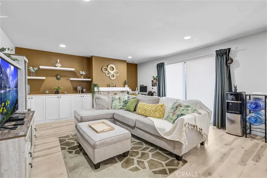 12400 Montecito Road 208, Seal Beach, California 90740 home-pic-4