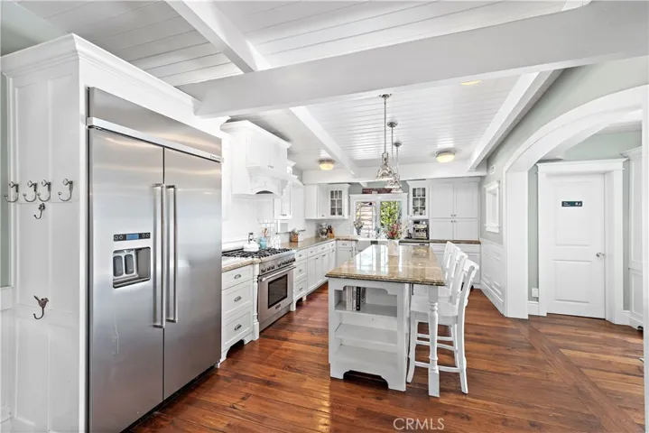 2830 Chateau Way, Laguna Beach, California 92651