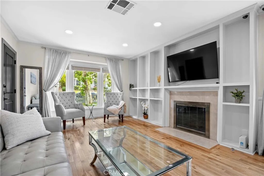 3348 Burritt Way, La Crescenta, California 91214 home-pic-11