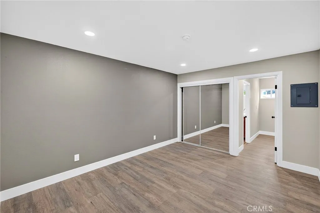 208 S Burris Avenue, Compton, California 90221 home-pic-10