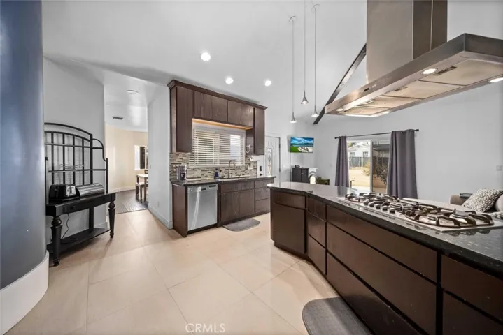 34005 Longview Road, Pearblossom, California 93553