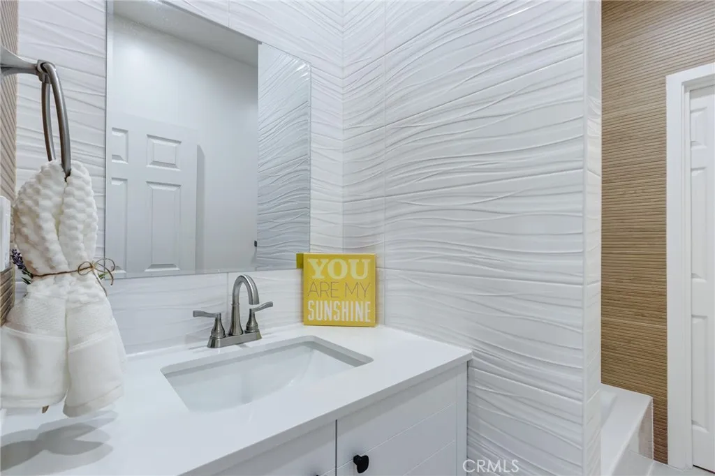 1449 W 45th Street, Los Angeles, California 90062 home-pic-21