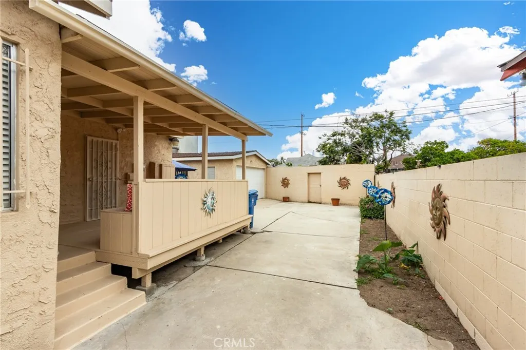 1449 W 45th Street, Los Angeles, California 90062 home-pic-35