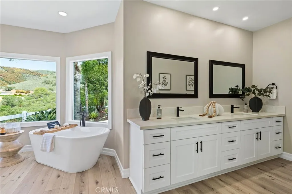 44240 La Cruz Drive, Temecula, California 92590 home-pic-38