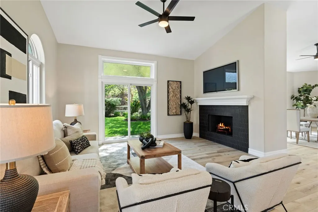 44240 La Cruz Drive, Temecula, California 92590 home-pic-13