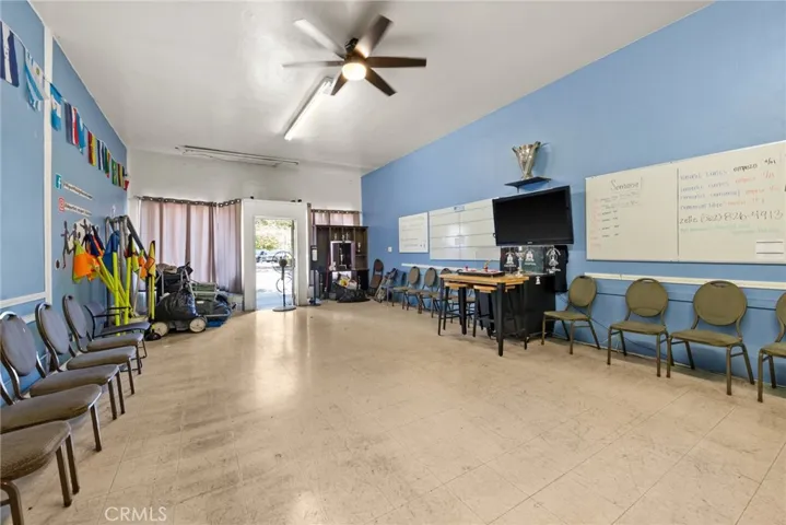 2070 Santa Fe Avenue, Long Beach, California 90810