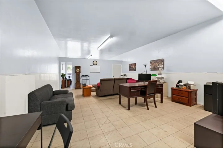 2070 Santa Fe Avenue, Long Beach, California 90810