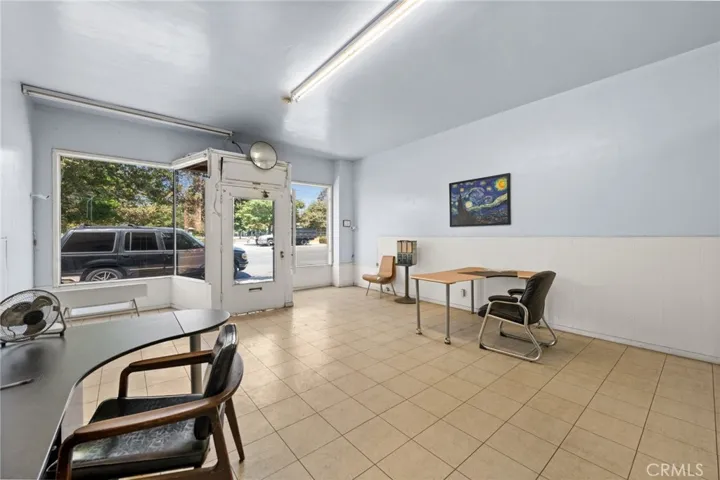 2070 Santa Fe Avenue, Long Beach, California 90810