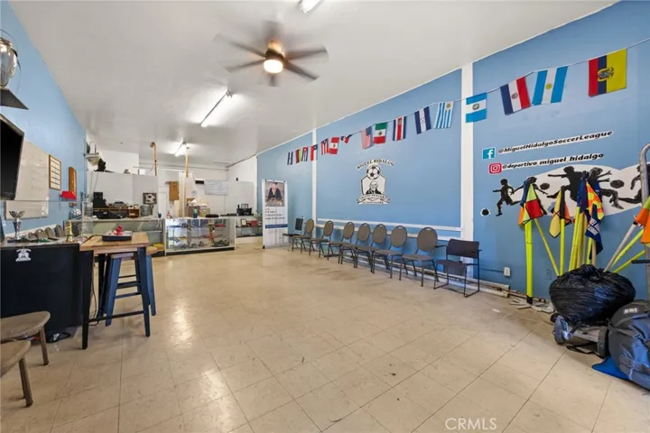 2070 Santa Fe Avenue, Long Beach, California 90810