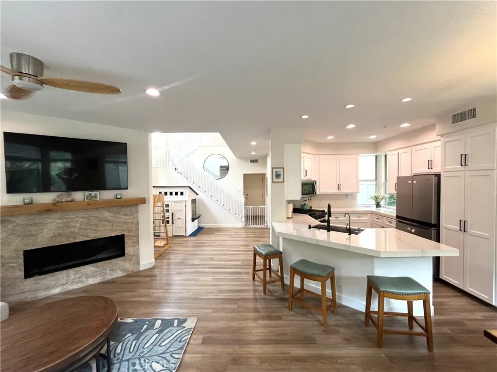 1129 W Capitol Drive, San Pedro, California 90732 home-pic-3