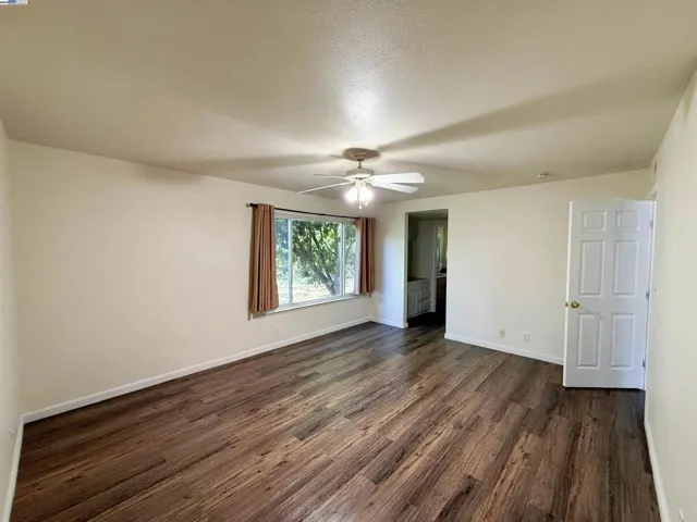 2972 Bedford Dr, Merced, California 95340