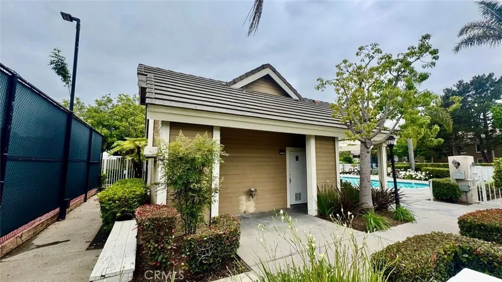 8712 Chessington Drive 255d, Inglewood, California 90305 home-pic-24