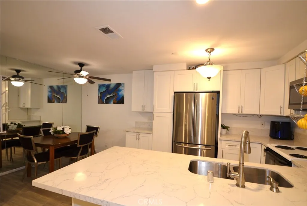 8712 Chessington Drive 255d, Inglewood, California 90305 home-pic-7