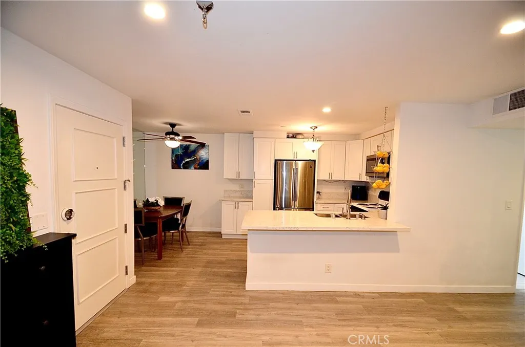 8712 Chessington Drive 255d, Inglewood, California 90305 home-pic-6