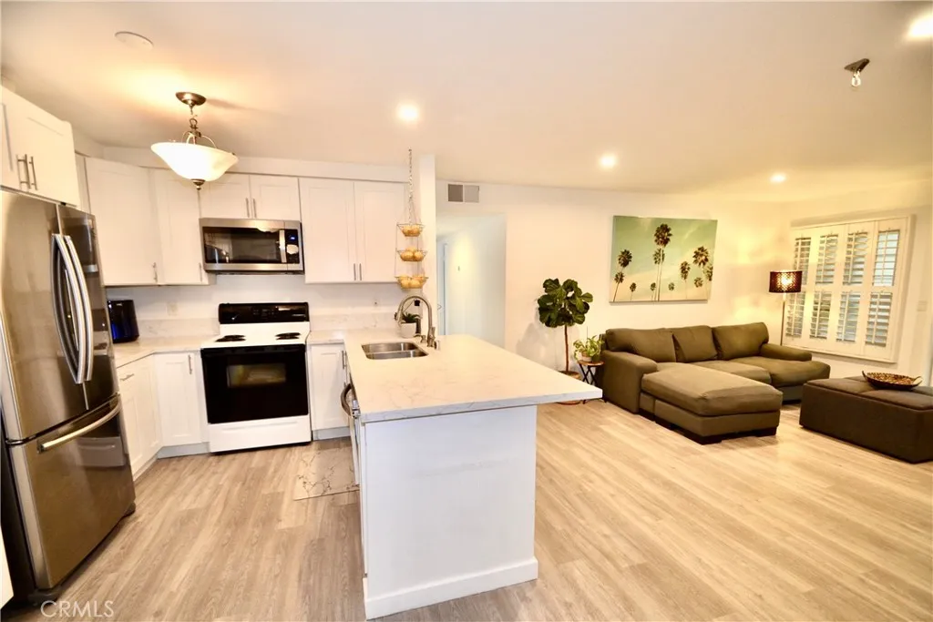 8712 Chessington Drive 255d, Inglewood, California 90305 home-pic-5