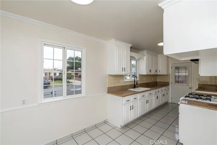 16154 Binney Street, Hacienda Heights, California 91745