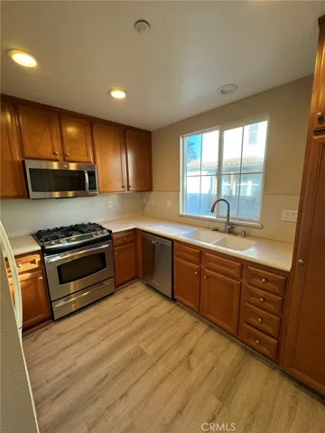 30 Perennial, Irvine, California 92603