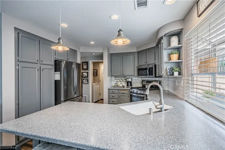 29385 N Lake Drive, Lake Elsinore, California 92530