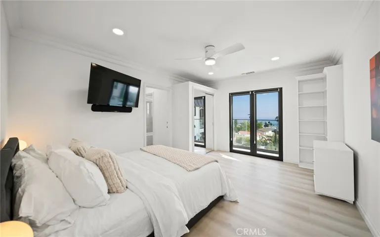 Center bedroom
