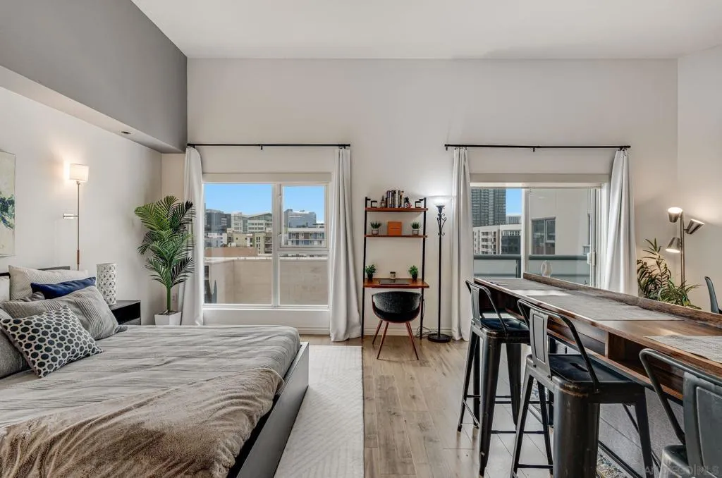 550 15th St 809, San Diego, California 92101 home-pic-14