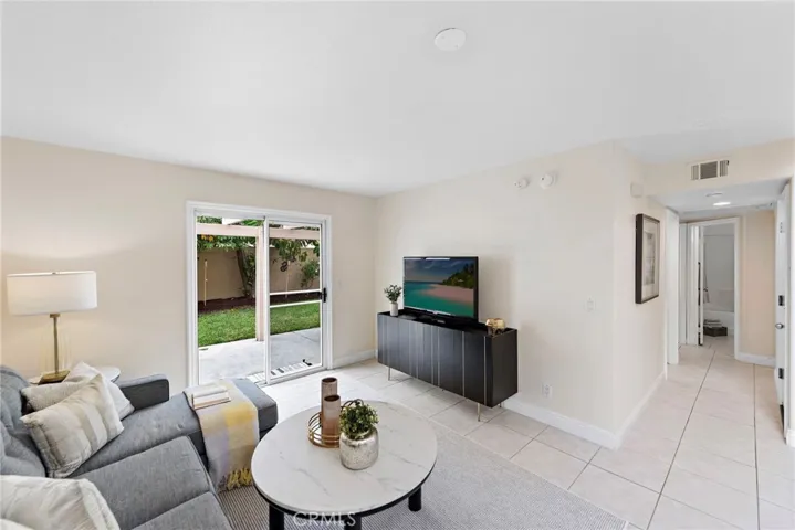 DOWNSTAIRS FAMILYROOM / FLEX SPACE - DOWN HALL VIEW