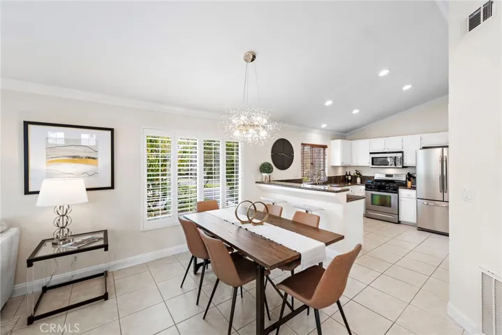 DINING - LOOKING TOWARD KITCHEN
