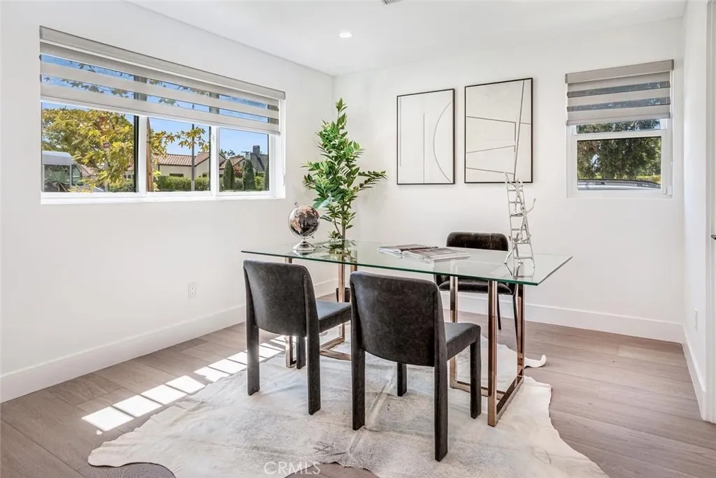 1567 Hi Point St, Los Angeles, California 90035 home-pic-3