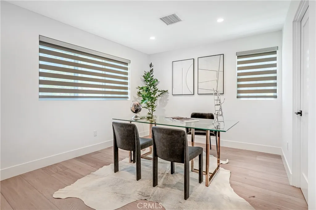 1567 Hi Point St, Los Angeles, California 90035 home-pic-9