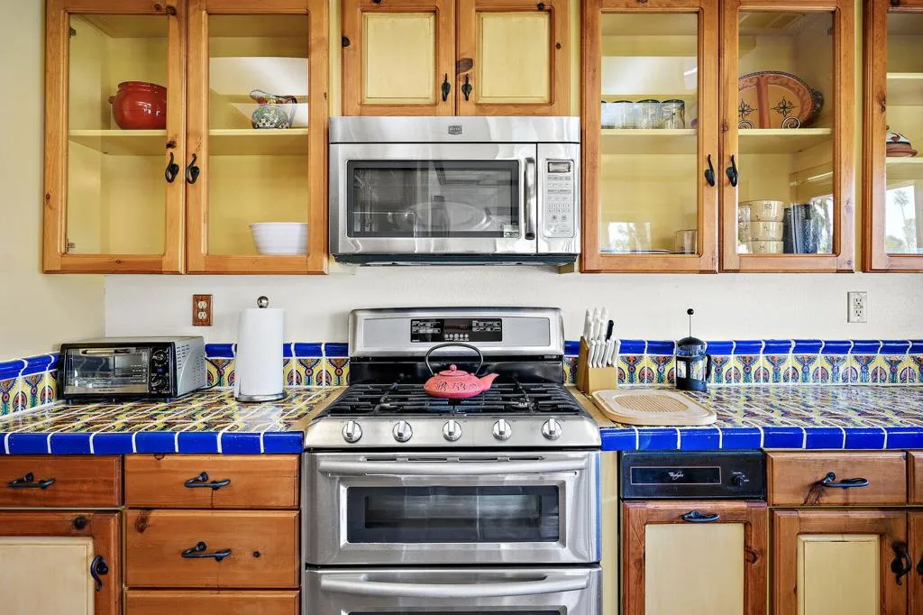 7452 Regency Drive, Palm Springs, California 92264 home-pic-12