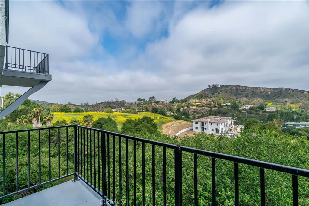 3564 Poppy Drive, Calabasas, California 91302 home-pic-12