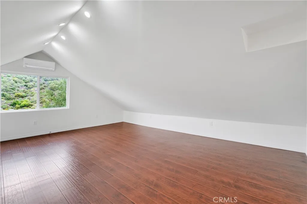 3564 Poppy Drive, Calabasas, California 91302 home-pic-23