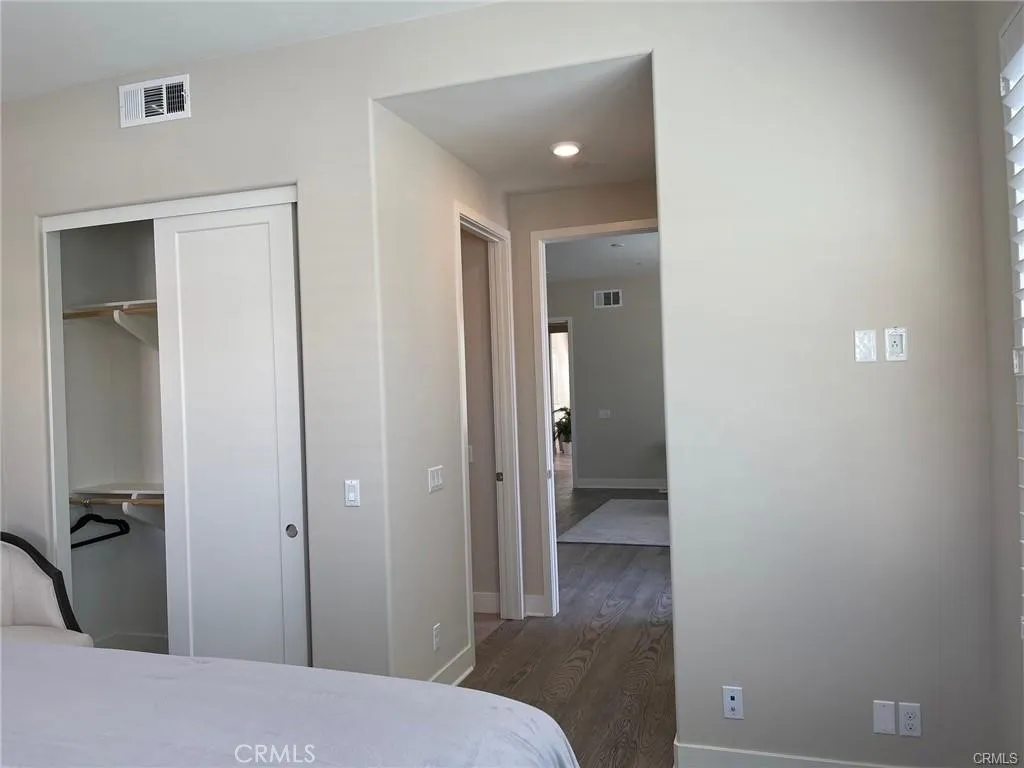 127 Swift, Irvine, California 92618 home-pic-8