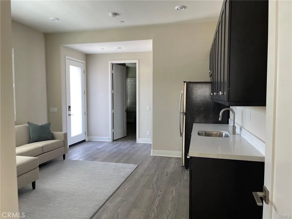 127 Swift, Irvine, California 92618 home-pic-5