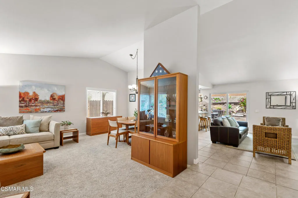 161 Los Vientos Drive, Thousand Oaks, California 91320 home-pic-2