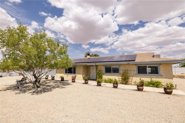 7279 Balsa Avenue, Yucca Valley, California 92284