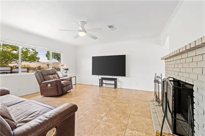 7279 Balsa Avenue, Yucca Valley, California 92284