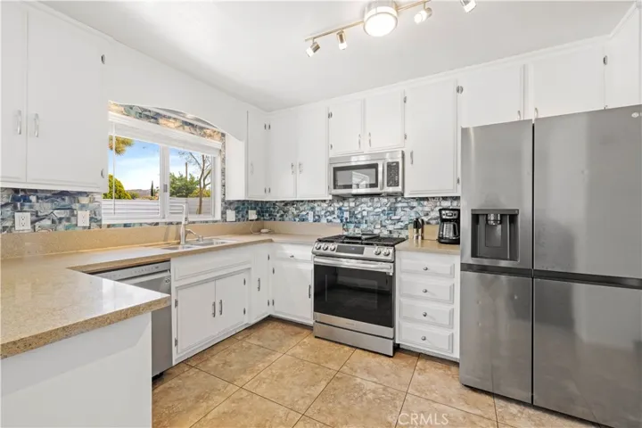 7279 Balsa Avenue, Yucca Valley, California 92284