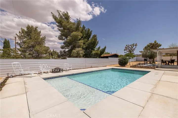 7279 Balsa Avenue, Yucca Valley, California 92284