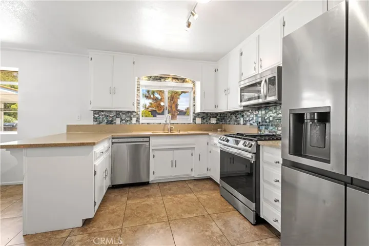 7279 Balsa Avenue, Yucca Valley, California 92284