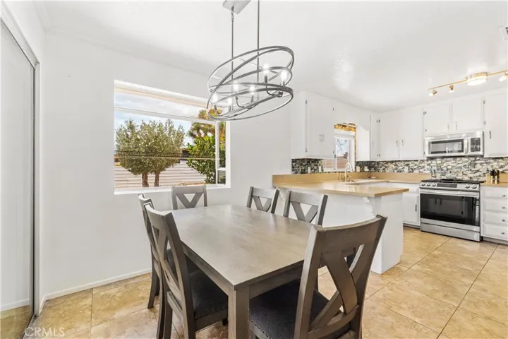 7279 Balsa Avenue, Yucca Valley, California 92284