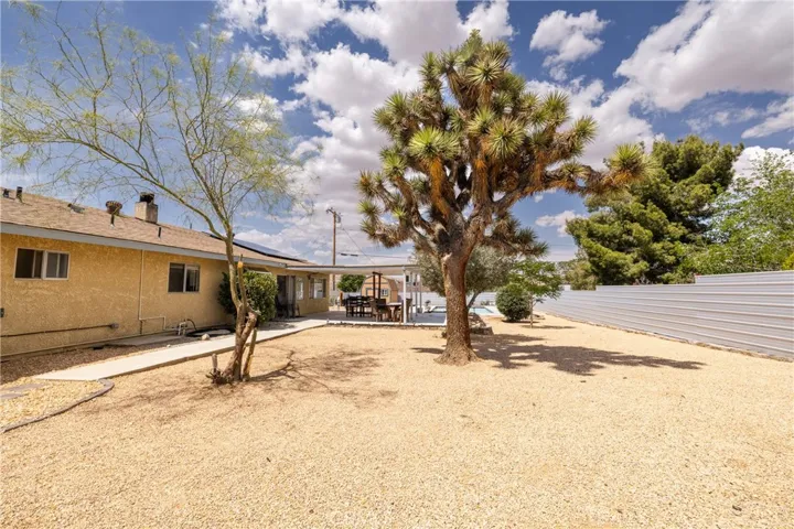 7279 Balsa Avenue, Yucca Valley, California 92284