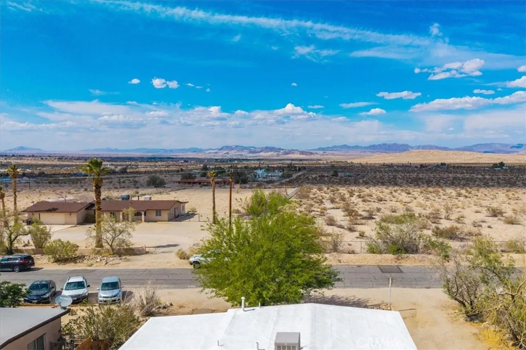74825 Alta Loma Drive, 29 Palms, California 92277 home-pic-35