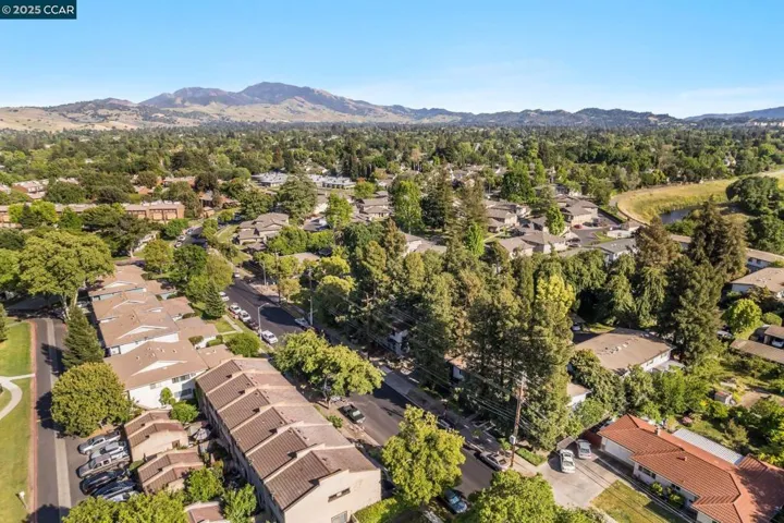 1050 Mohr Ln A, Concord, California 94518
