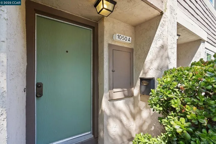 1050 Mohr Ln A, Concord, California 94518