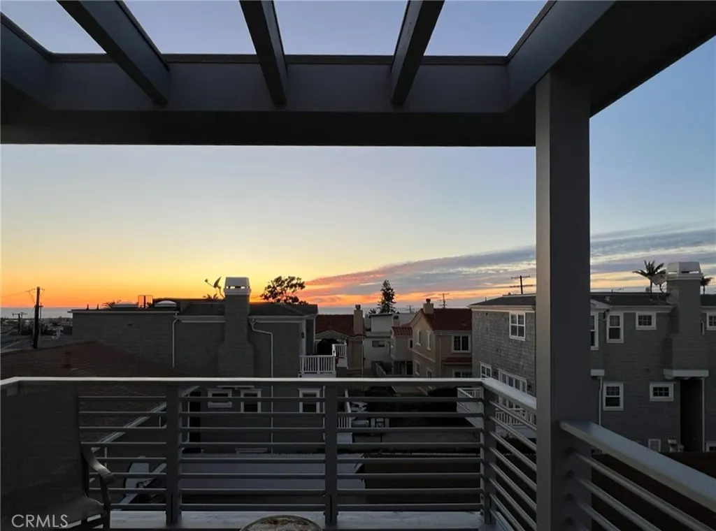 1074 7th Street 2, Hermosa Beach, California 90254 home-pic-48