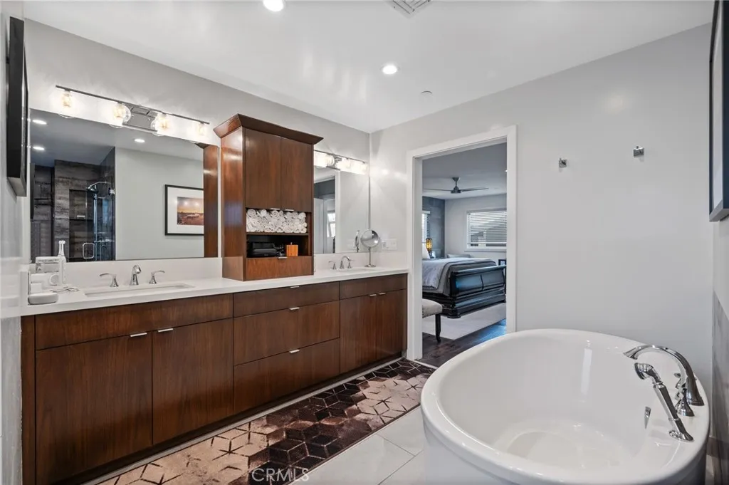 1074 7th Street 2, Hermosa Beach, California 90254 home-pic-23