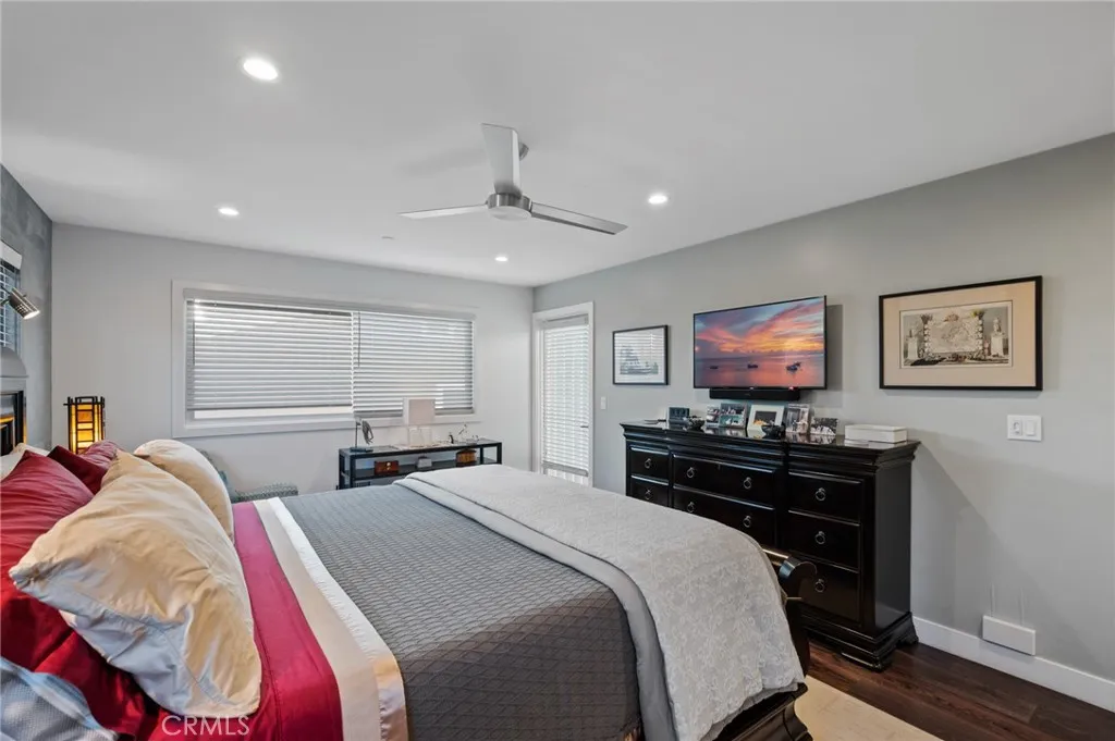 1074 7th Street 2, Hermosa Beach, California 90254 home-pic-21